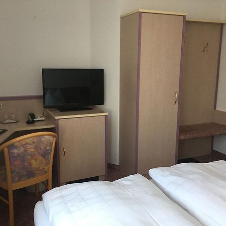 Hotel & Restaurant Park Cafe Isa Ерфурт Екстериор снимка