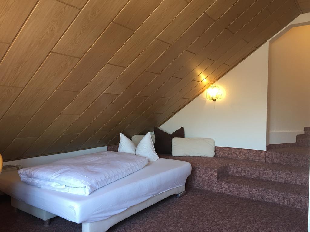 Hotel & Restaurant Park Cafe Isa Ерфурт Екстериор снимка