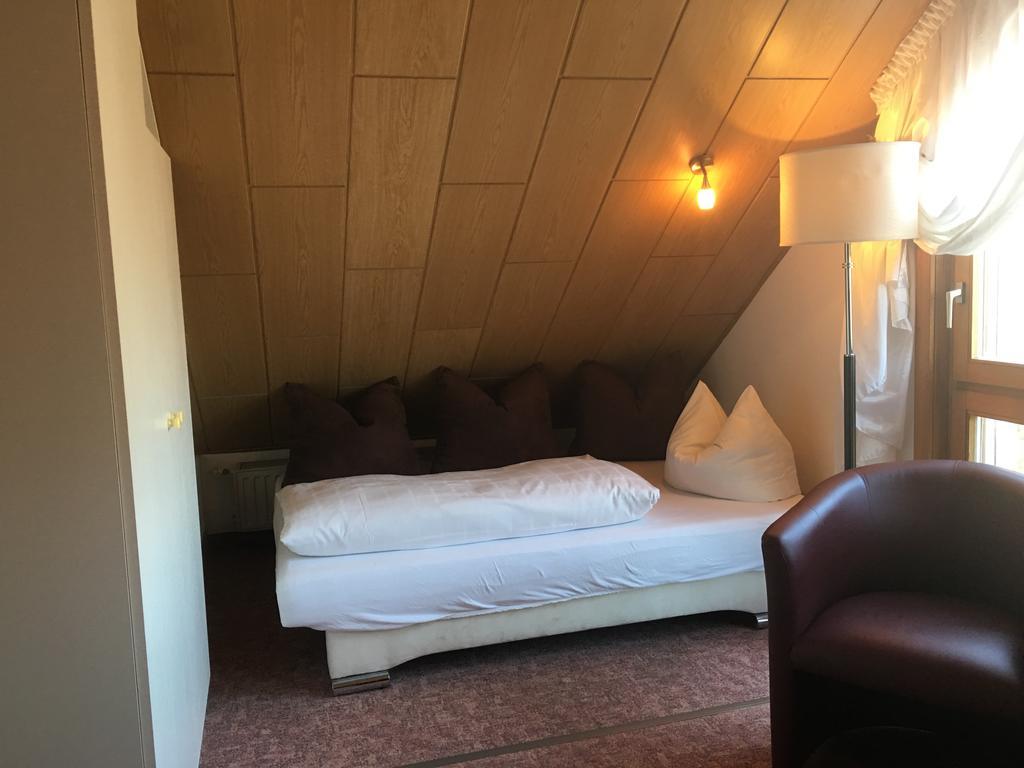Hotel & Restaurant Park Cafe Isa Ерфурт Екстериор снимка