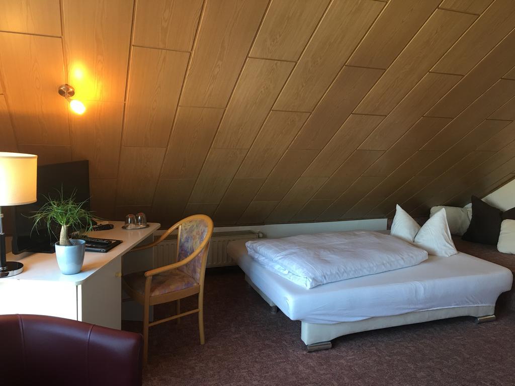 Hotel & Restaurant Park Cafe Isa Ерфурт Екстериор снимка