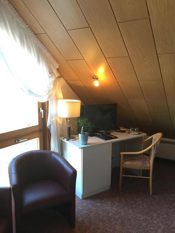 Hotel & Restaurant Park Cafe Isa Ерфурт Екстериор снимка