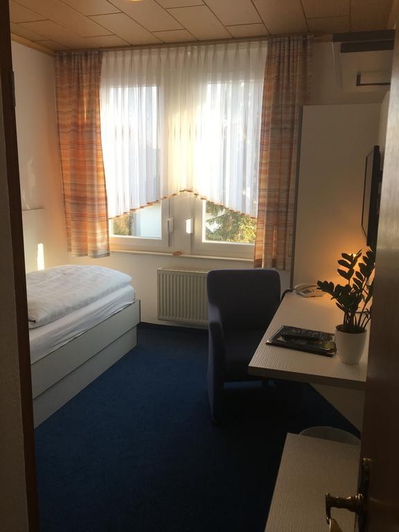 Hotel & Restaurant Park Cafe Isa Ерфурт Екстериор снимка