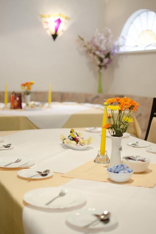 Hotel & Restaurant Park Cafe Isa Ерфурт Екстериор снимка