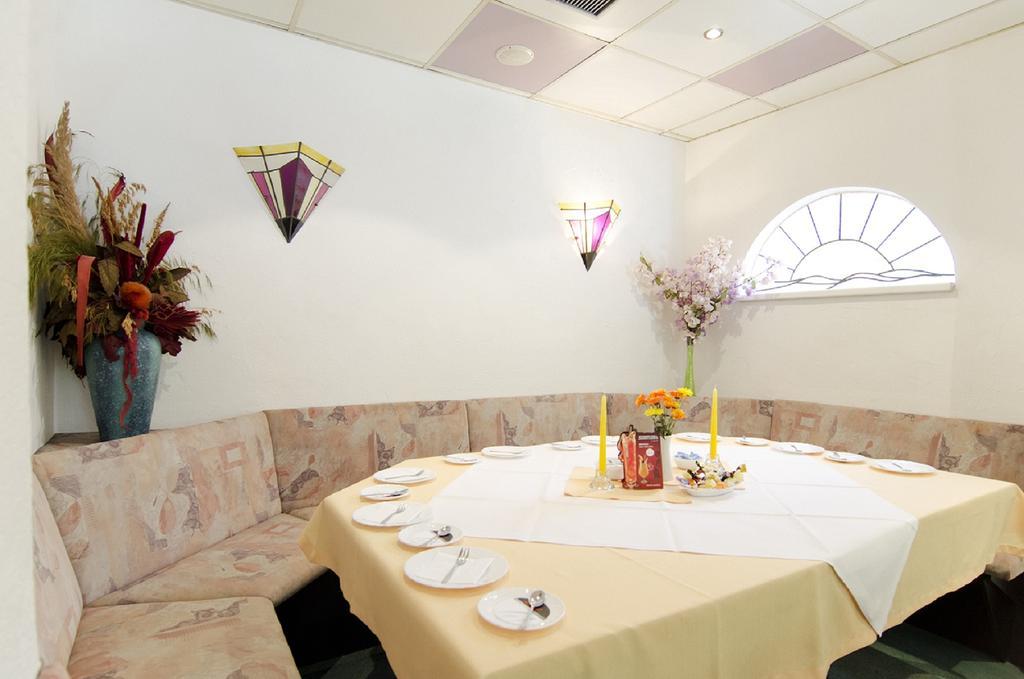 Hotel & Restaurant Park Cafe Isa Ерфурт Екстериор снимка