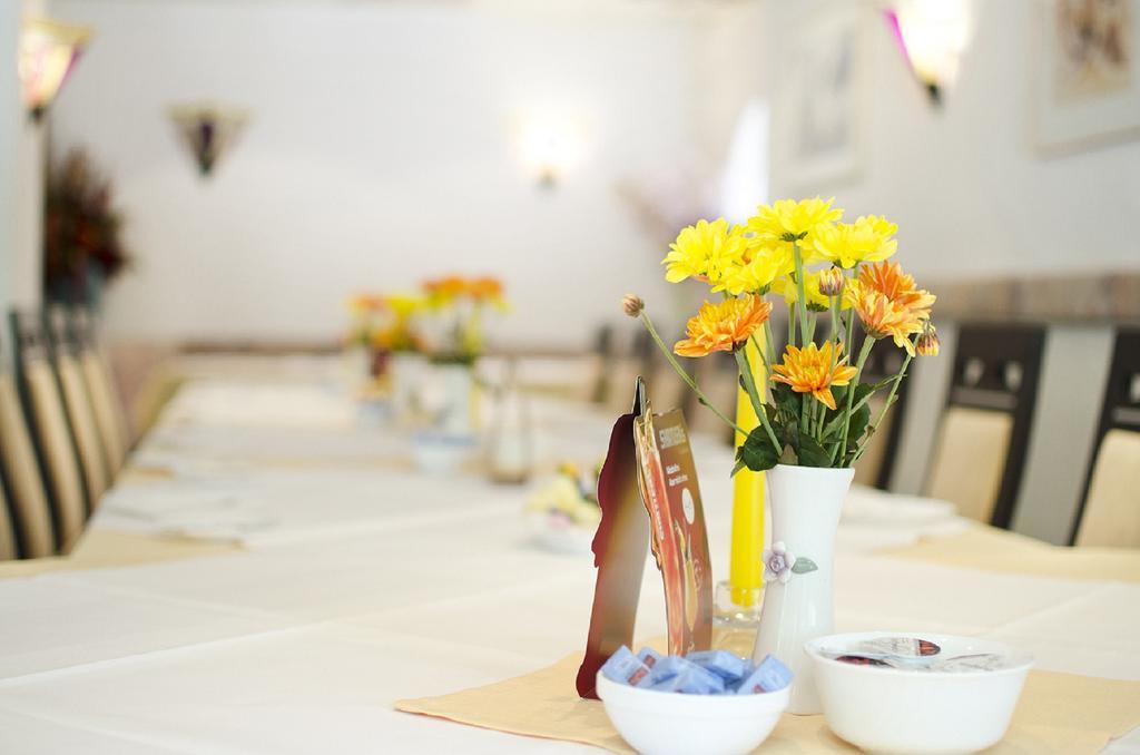 Hotel & Restaurant Park Cafe Isa Ерфурт Екстериор снимка